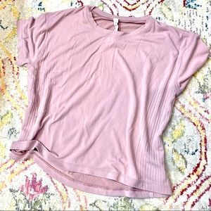 Lululemon Mauve Athletic Short Sleeve Crop Too  EUC Size large